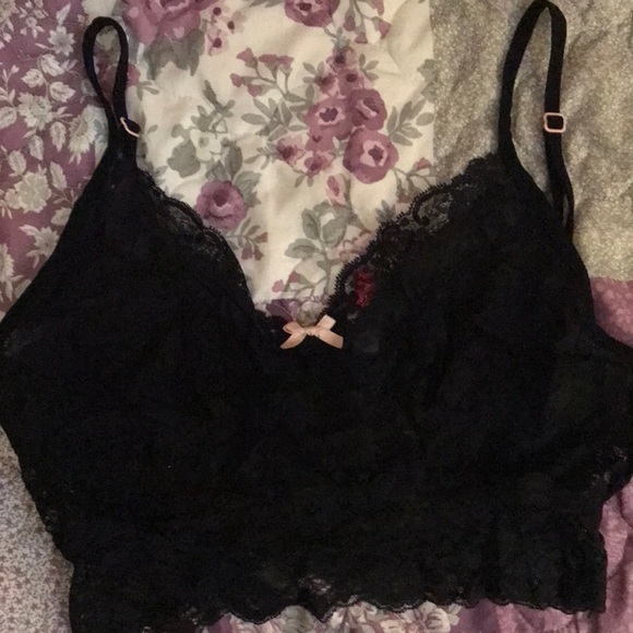 Cosmopolitan Lace Bralette - Picture 2 of 7